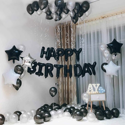 Čierny nápis s balónikmi HAPPY BIRTHDAY