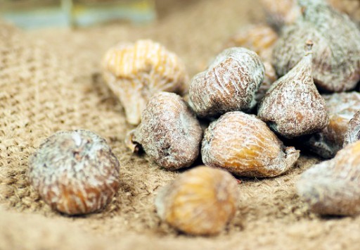 PRIRODZENE SUŠENÉ FIGY V RYŽOVEJ MÚKE 500g OBR