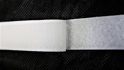 SÚPRAVA BIELEJ SAMOLEPIACI PÁSKY 20mm 1 meter