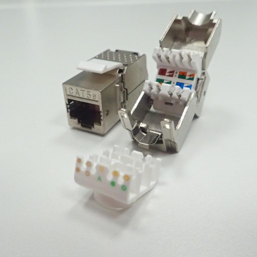 RJ45 cat 5e keystone jack modul FTP, STP, bez náradia, Netrack, strieborný