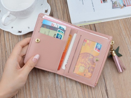 PEŇAŽENKA Ružová Biela Dámske Strapce Keychain Small