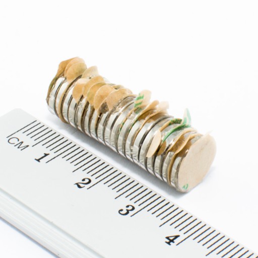 NEODYMIOVÝ MAGNET 10x2 S LEPIKOM - 10 KS