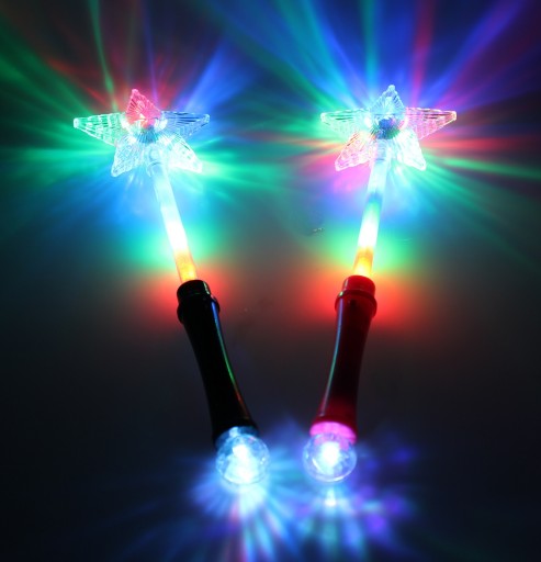 SVIETIACI PRUTIEK HVIEZDA žiari disco guľa FARBY
