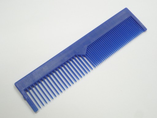 Dlhý široký klasický hrebeň do vlasov pre strihy REED