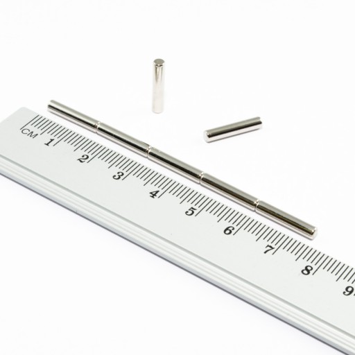 VALEC NEODYMOVÝ MAGNET 3x15 N38 SADA 15 ks