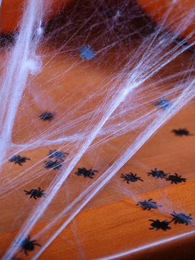 Halloweenské fóliové konfety 15 g - pavúky a pavučiny