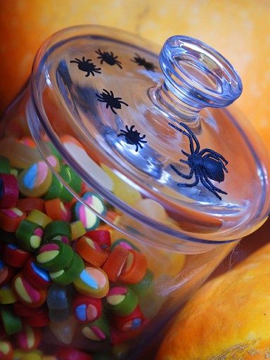 Halloweenské fóliové konfety 15 g - pavúky a pavučiny
