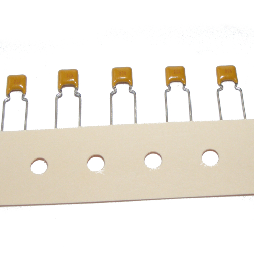 Keramický kondenzátor 470n 50V 5mm 20% AVX x10