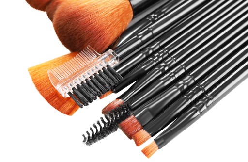 Súprava profesionálnych štetcov na make-up 12ks profesionálnych štetcov v kufríku
