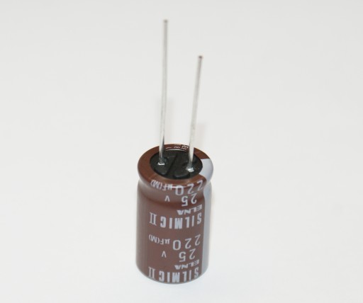 ELNA SILMIC II RFS 220uF/25V PRE AUDIO (#162)