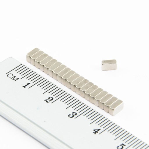 NEODYMOVÝ MAGNET TANIER 5x3x2 N38 50 KS