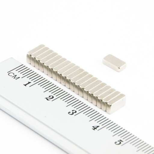 NEODYMIOVÝ MAGNET TANIER 7,5x4x2 N38 35 KS