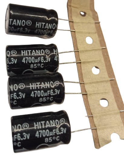 Elektrolytický kondenzátor 4700uF 6,3V 13x21loESR