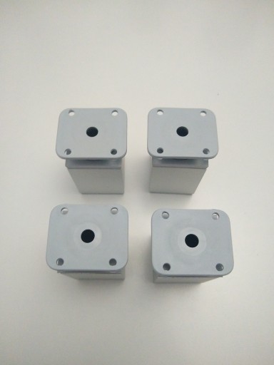 4 X NASTAVITEĽNÁ NOŽKA 65 MM, farba hliník