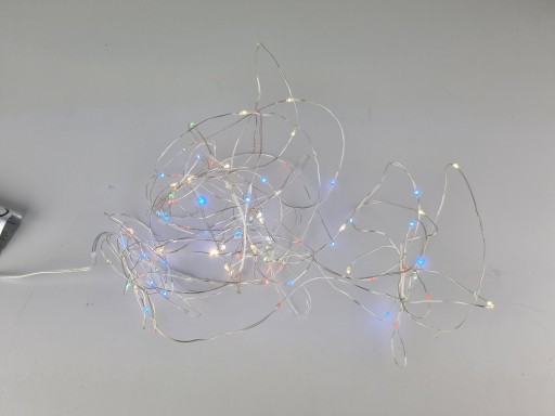 VIANOČNÝ STROMČEK DRÔTOVÉ SVETLÁ 100LED VNÚTORNÉ BATÉRIE VIANOČNÉ SVETLÁ