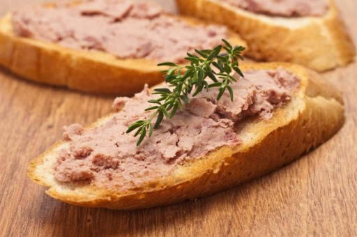 Paštéta S HYDINOU,bravčovým mäsom, KONZERVOVAŤ EvraMeat 300g