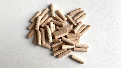 Drevené montážne hmoždinky do nábytku 8 x 3 mm 100 ks