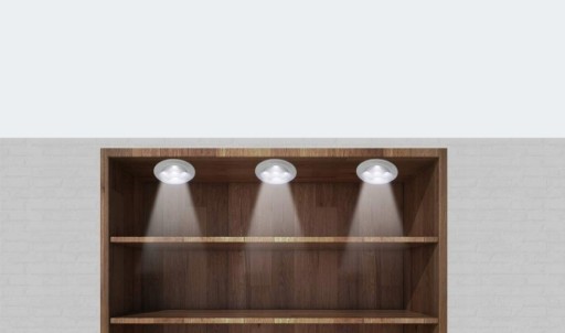 SAMOLEPIACA DOTYKOVÁ BATÉRIOVÁ LED LAMPA