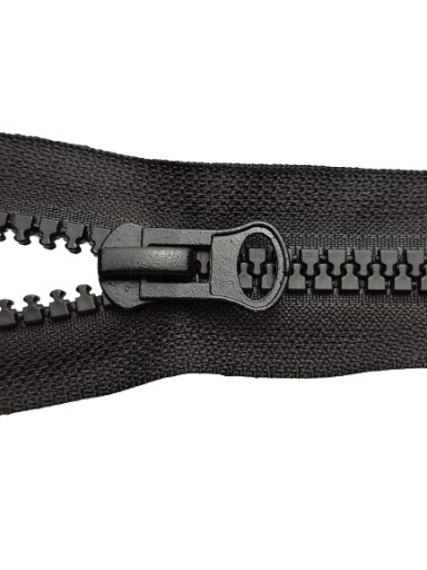 Kocka zips #8 čierna 65 cm