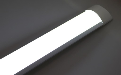 Prisadené LED panelové svietidlo 90 cm pre garážovú dielňu, žiarivkové svietidlo