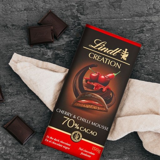 Lindt Creation Tmavá čokoláda 70% cherry chilli Cherry Chilli Mousse 150g