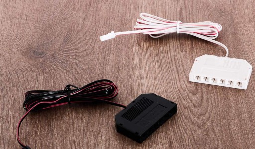 6-BODOVÝ MINI SPLITTER S 2MB BIELEM KÁBLOM