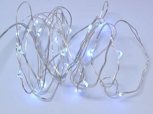 DRÔTOVÉ LAMPY 20 LED BATÉRIÍ BIELE SVETLO