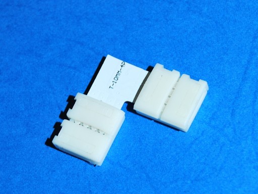 UHLOVÝ KONEKTOR ROHOVÝ Príchytka RGB LED pás 10mm