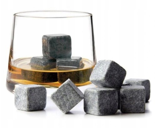Kamenné kocky ľadu a kamene do nápojov Whisky