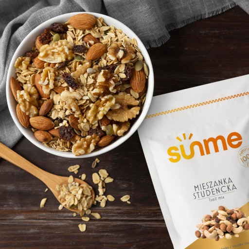 STUDENT MIX 500g Kešu, arašidy, mandle, hrozienka