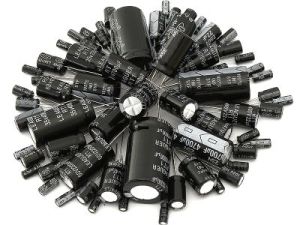 KONDENZÁTOR 47uF/25V cena za 4 ks / 1524W