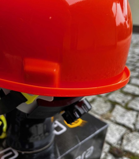 Pracovná prilba ERIK s remienkom pod bradou, ochranná prilba z HDPE, oranžová