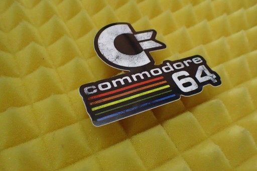 NÁLEPKA COMMODORE 64 NÁLEPKA 8,1 x 6,9 cm