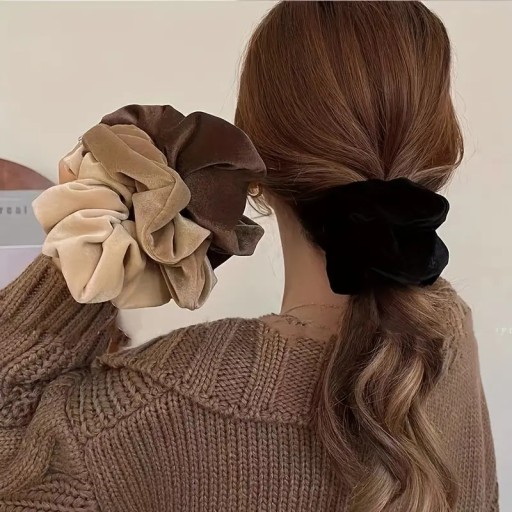SCRUNCHIES HAIR GUMBER FROTÉ VELTET ČIERNA 2 KUSY