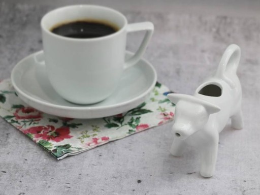 DRŽBA NA MLIEČNU KRAVU PORCELÁNOVÁ DŽVNA NA KRÉM M