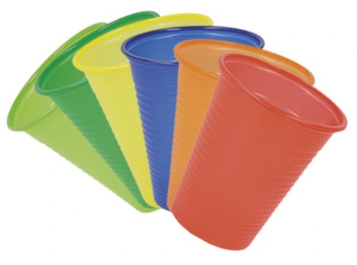 FAREBNÉ jednorazové poháre 180 ml, 150 kusov