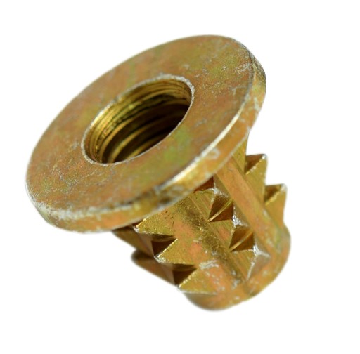 Nabíjacia zásuvka M8 x 15 mm s nákružkom na drevo, žltý pozink