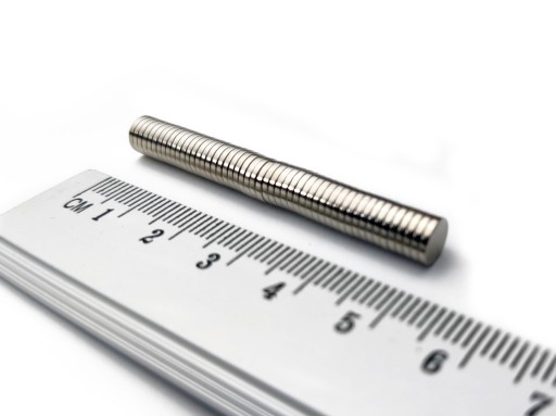 VALEC NEODYMOVÝ MAGNET 6x1 N38 SADA 50 KS