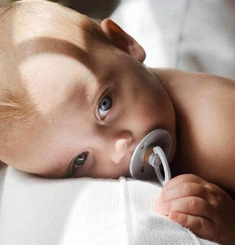 BIBS: cumlík z prírodnej gumy 0-6 M veľ
