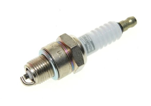 Sviečka CHAMPION L82YC WSK ROMET Jawa MZ JAWA CZ