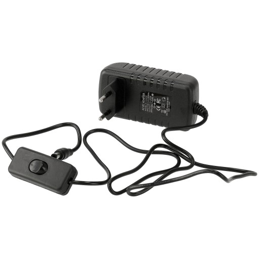 Zásuvný LED zdroj 2A 24W 12V s vypínačom