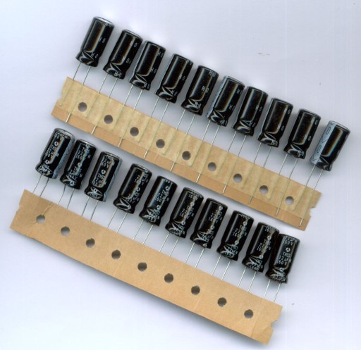 22uF 160V 22 µF 160V (20PCS) ELEKTROLYTICKÝ KONDENZÁTOR