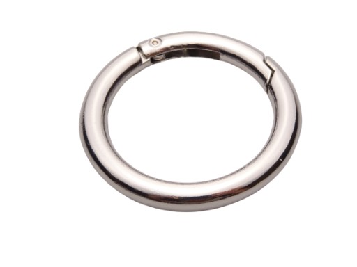 Otvárateľný kovový krúžok 34 / 6 mm, strieborný