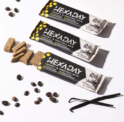 HEXADAY vanilkovo/kávová proteínová tyčinka