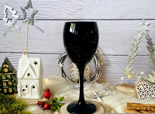Pohár na víno ČIERNA 300 ml, ELEGANTNÁ, KRÁSNA
