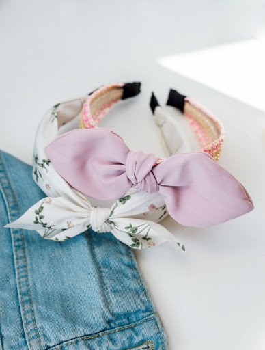 Slamená ratanová čelenka s mašľou, ružová mašľa, pin up uzol