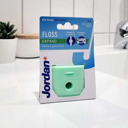 JORDAN EXPAND Fresh FLOSS Dentálna niť s fluoridom MINT 25m