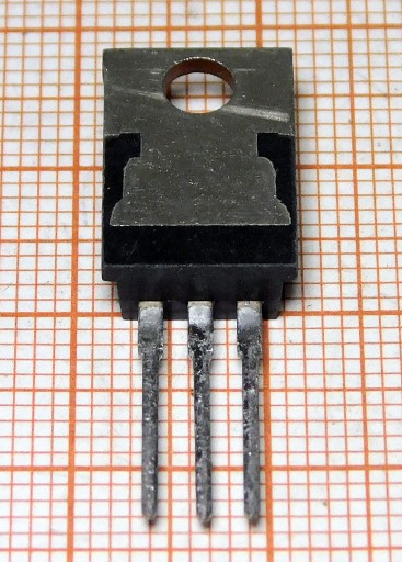 IRF9622 P-MOSFET tranzistor - cena za 3 kusy