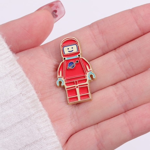 Kovový špendlík Lego kozmického muža