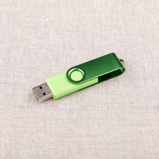 rôzne farby USB MEMORY 32GB USB 2.0 FLASH TWISTER